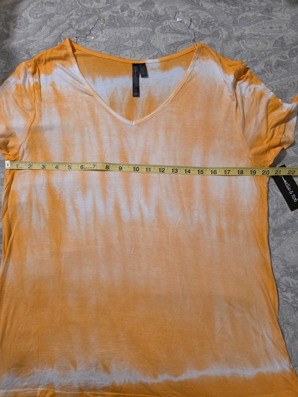 Allie & Rob Orange and White V-Neck Tie-Dye Short Sleeve Tee